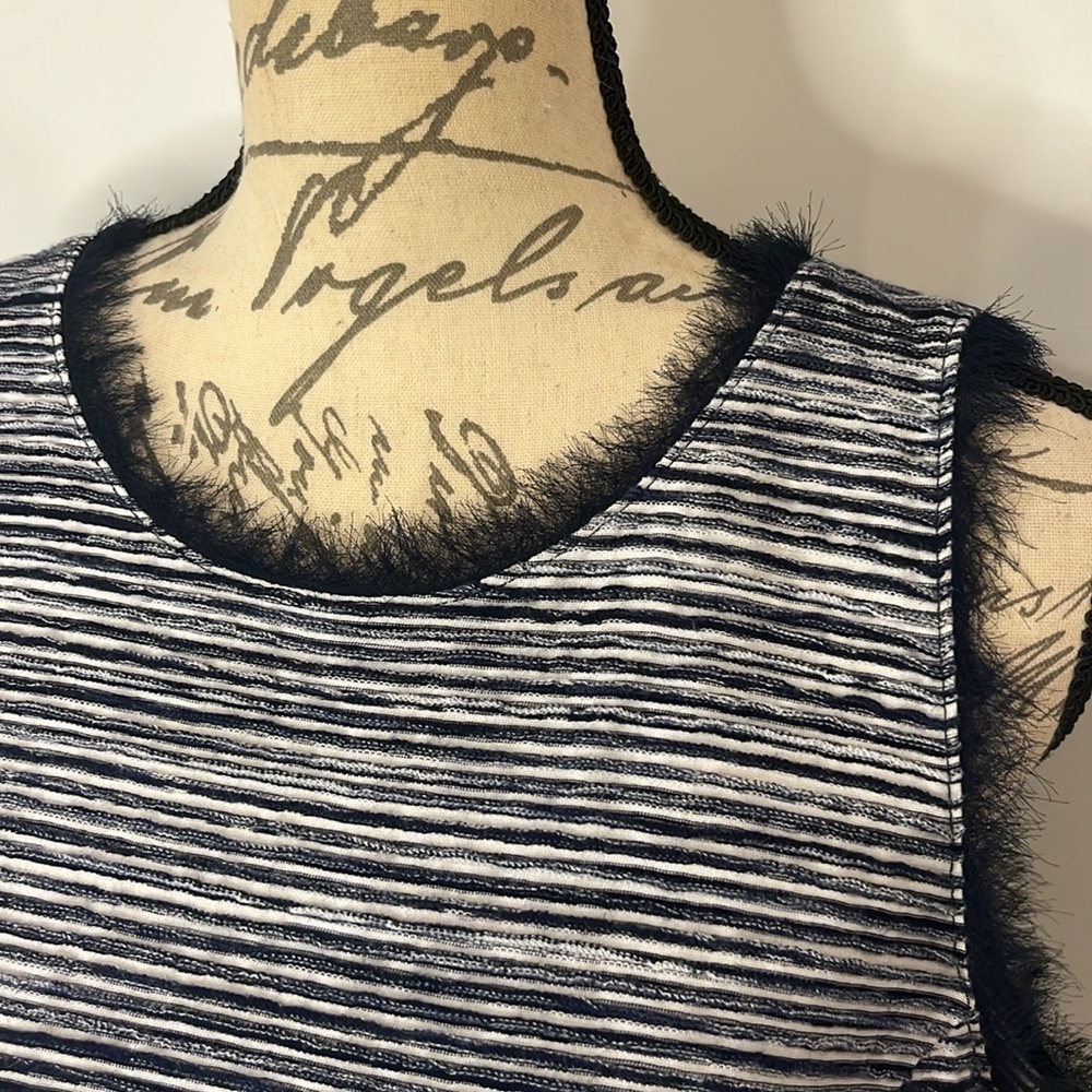 Anthropologie Vanessa Virginia Indira eyelash fringe top L - Picture 3 of 9